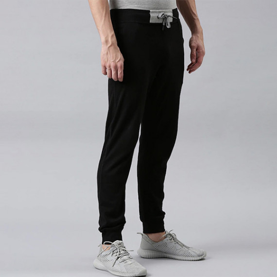 https://letshopz.com/products/men-black-solid-organic-cotton-track-pants