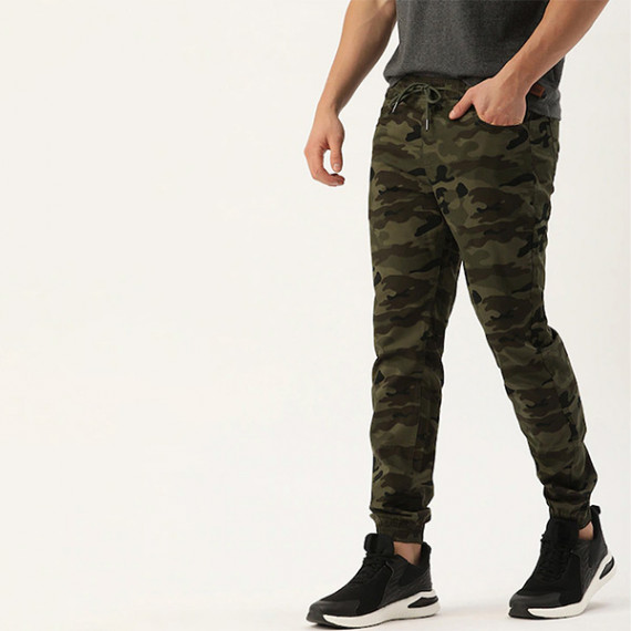 https://letshopz.com/products/men-olive-green-camouflage-printed-slim-fit-joggers-trousers