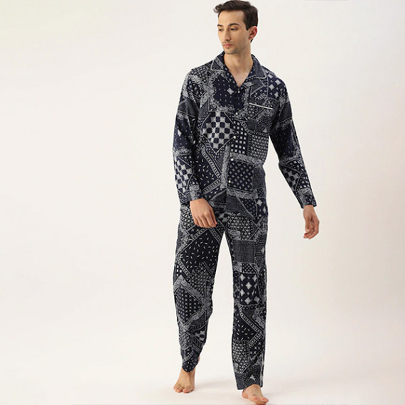 https://letshopz.com/products/men-navy-blue-white-printed-night-suit-1