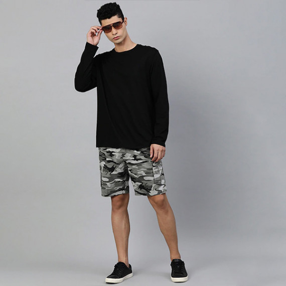 https://letshopz.com/products/men-charcoal-grey-camouflage-printed-pure-cotton-cargo-shorts