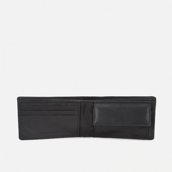 https://letshopz.com/products/men-textured-two-fold-leather-wallet